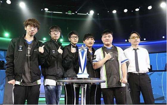 暴露短板 暴露短板