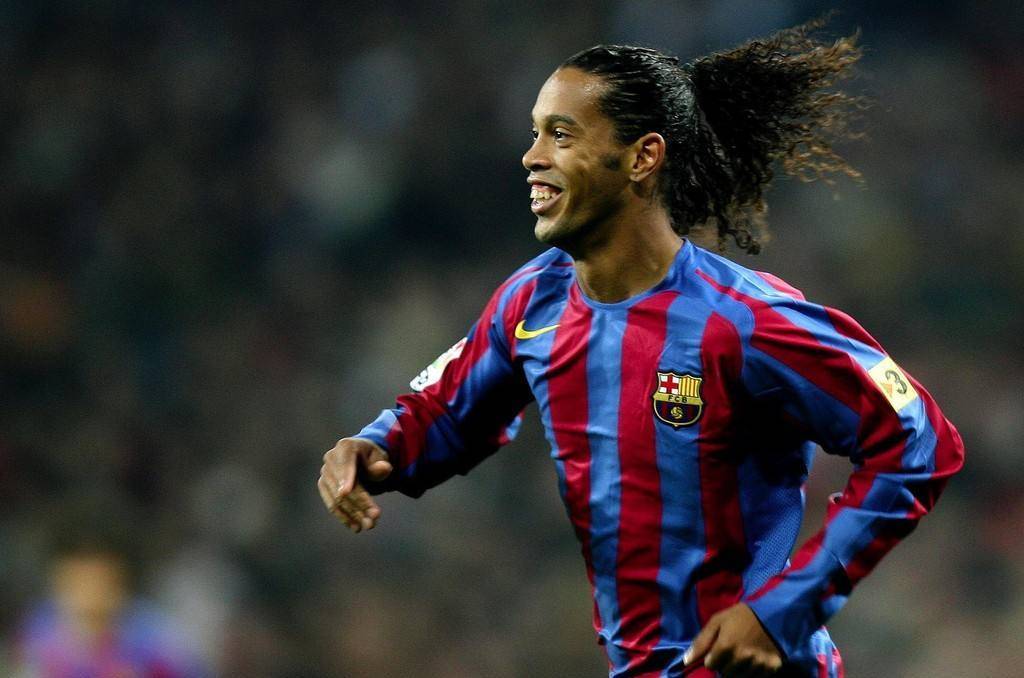 他正在通过 他正在通过