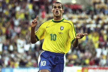 以体树人 以体树人